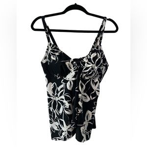NWT Swimsuits for All Tankini Top Black & White Floral Size 10 Shore Club